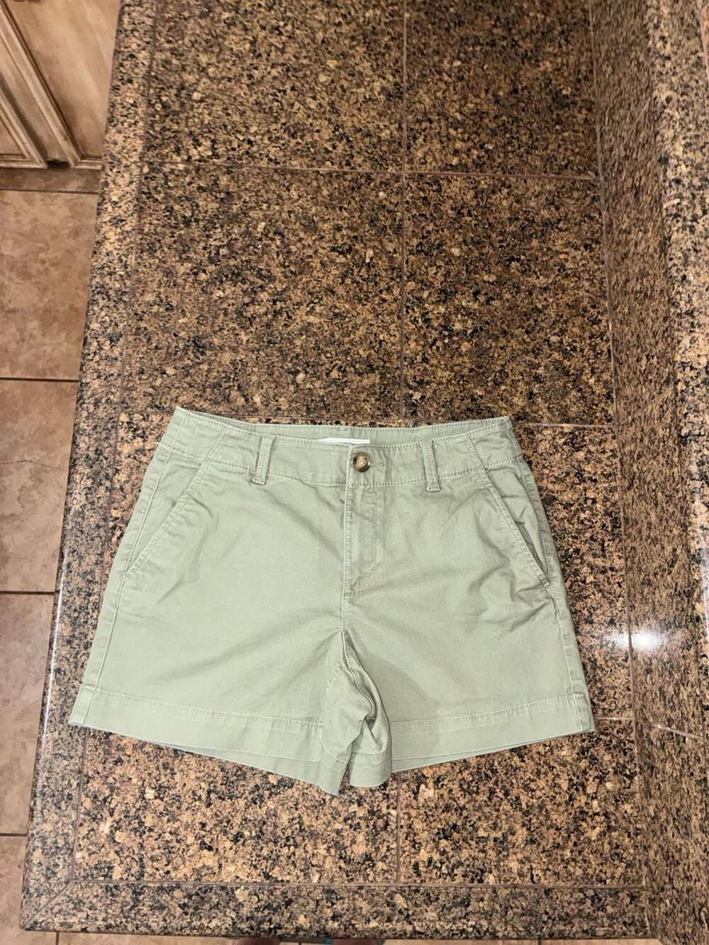 LOFT The Washed Twill Short 4" Size 2